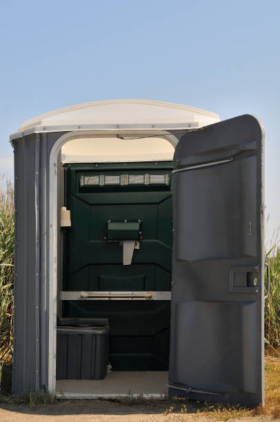 Portable Toilet Options We Offer in De Kal, TX